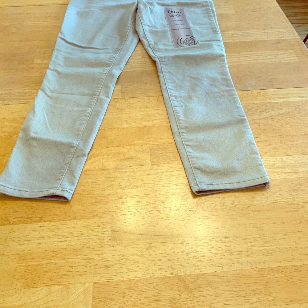 Khaki jeans